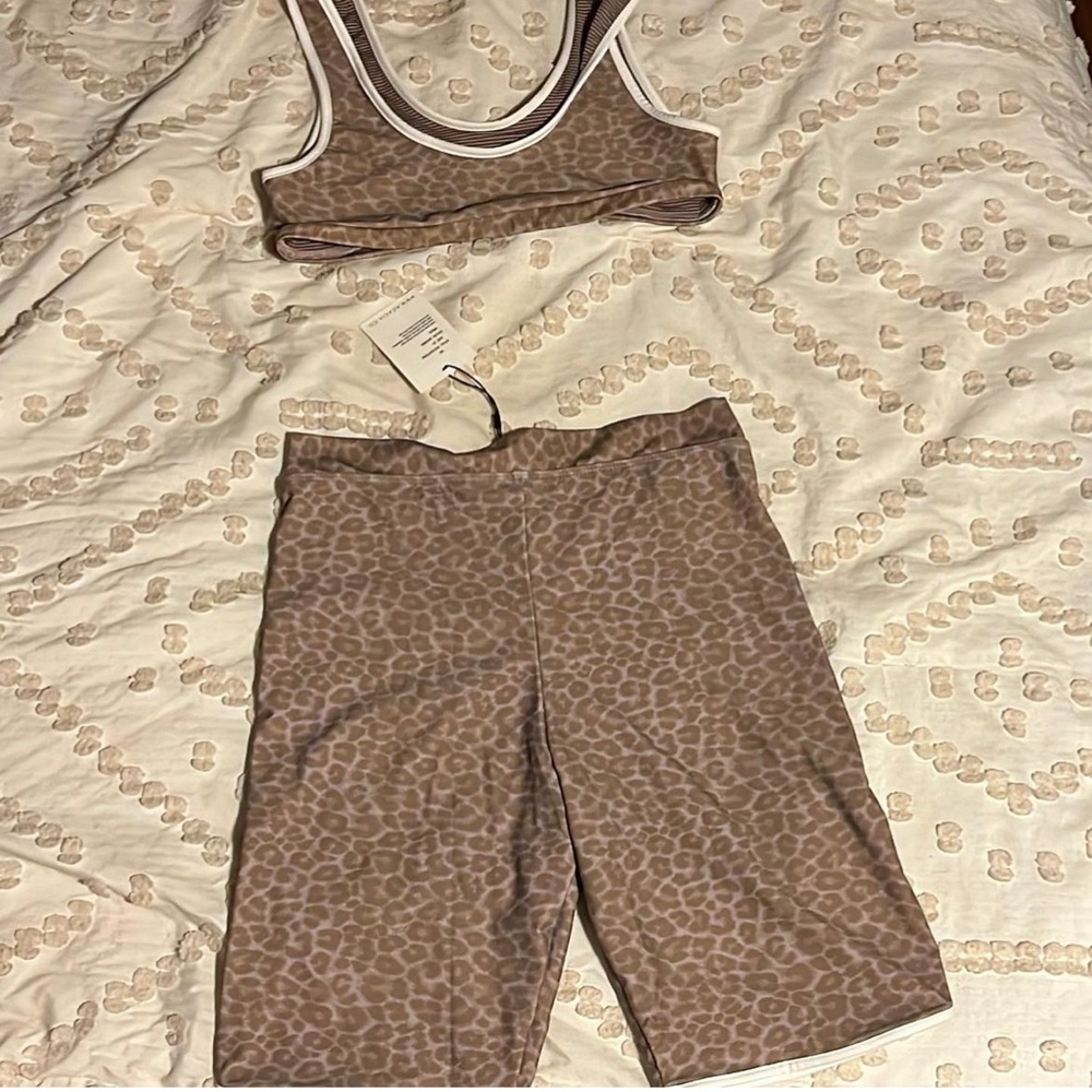 Acacia Piped Set